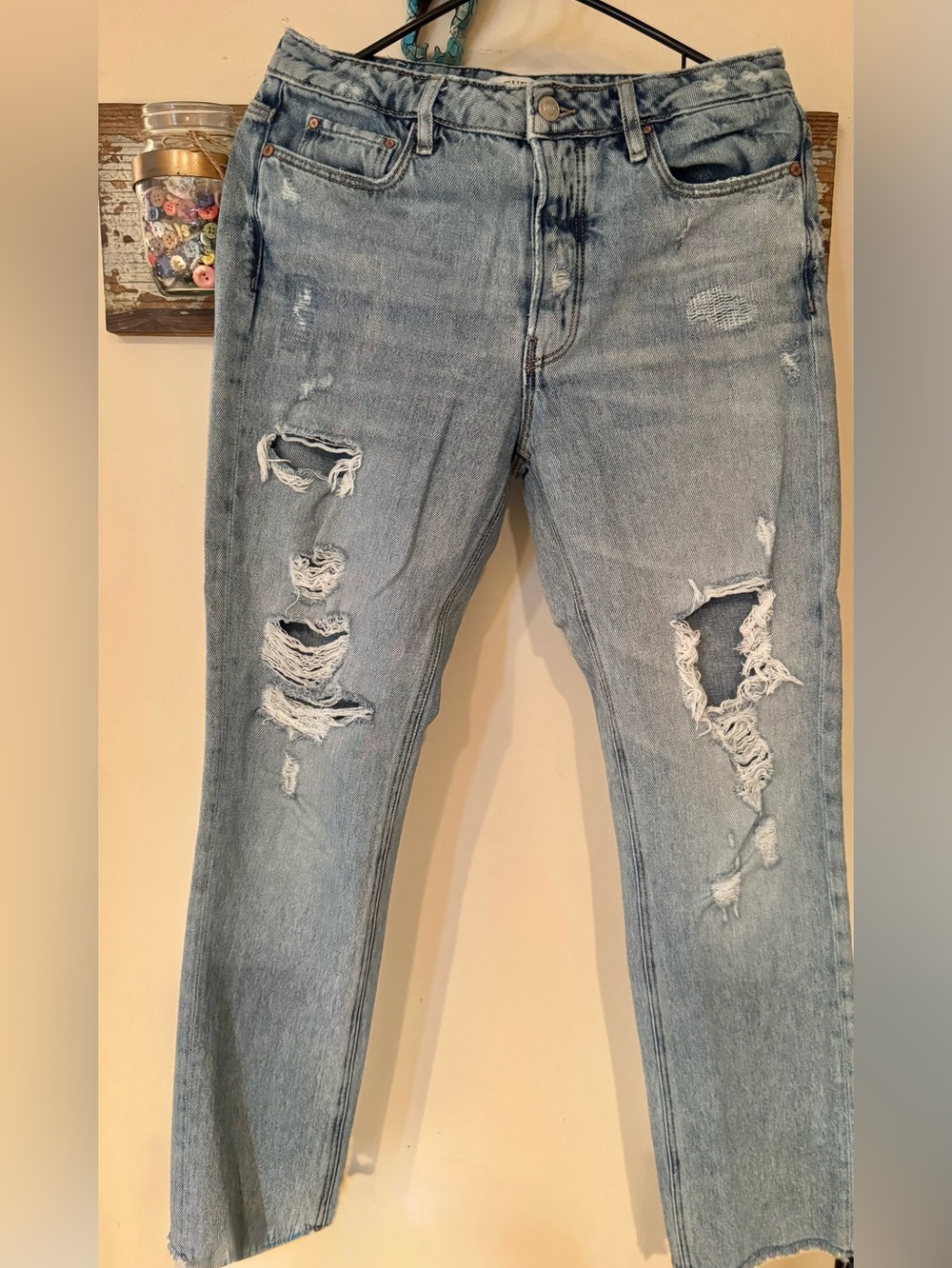 Guess “Girly” straight high jeans
